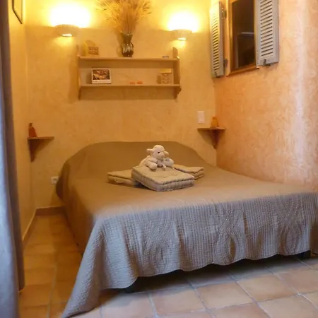 Studio Dans Maison De Village Apartment Greoux-les-Bains